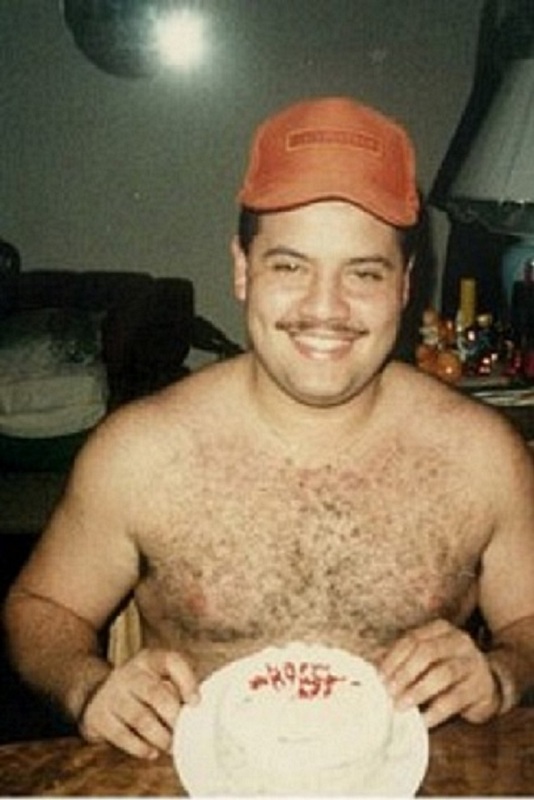 Date this athletic United States man Roberto from Panorama City US17037