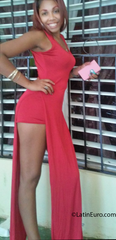 Date this nice looking Dominican Republic girl Altagracia from Santiago DO24959