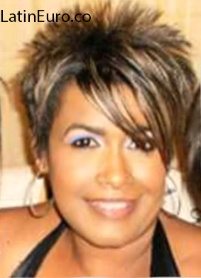 Date this athletic Venezuela girl Siena from Caracas VE654