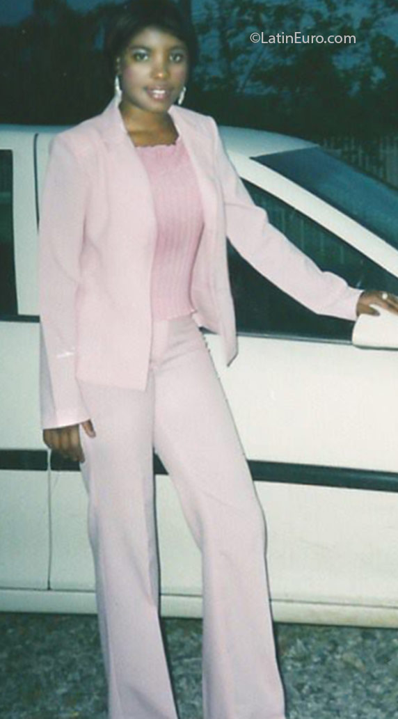 Date this stunning Brazil girl Fabiana from Sao Paulo BR9591