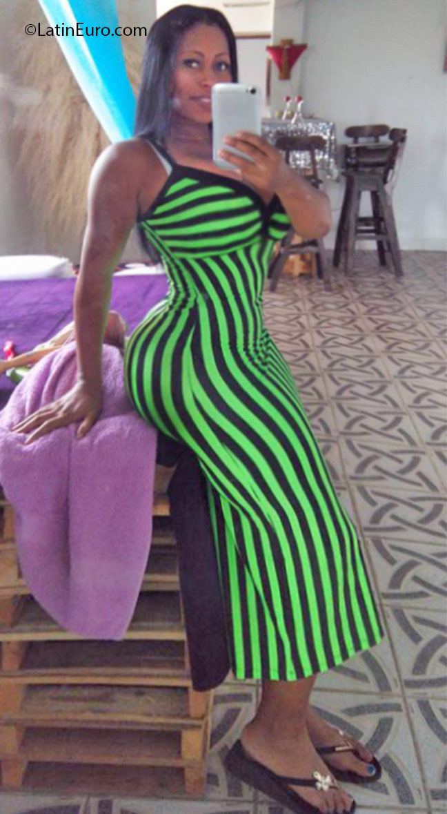 Date this funny Colombia girl Karen from Cali CO18706