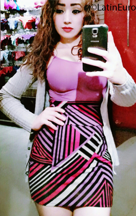 Date this tall Honduras girl Mary from Tegucigalpa HN2045