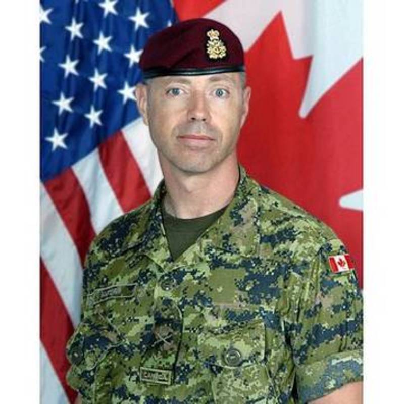 Date this athletic United States man Michael from Los Angeles US17120