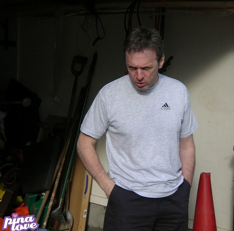 Date this tall United Kingdom man Paulwkr1 from Surry GB863