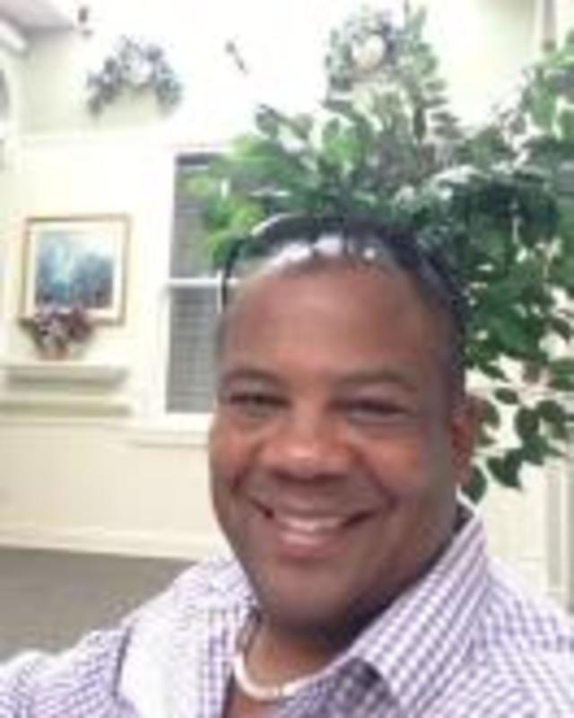 Date this beautiful United States man Eric from San Diego US17137