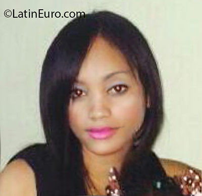 Date this tall Dominican Republic girl Jasmil from San Pedro De Macoris DO25190