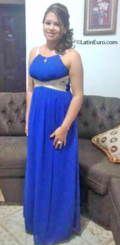 Date this georgeous Honduras girl Johanna from San Pedro Sula HN2333