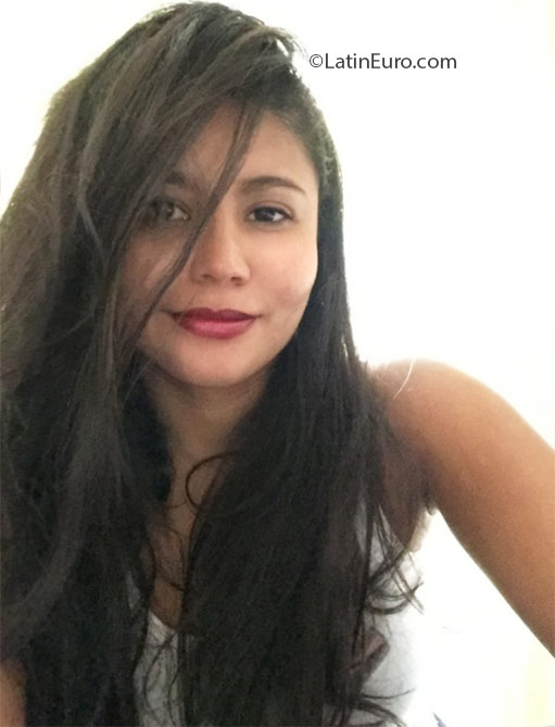 Date this good-looking Brazil girl Priscila from Sao Luis BR9623