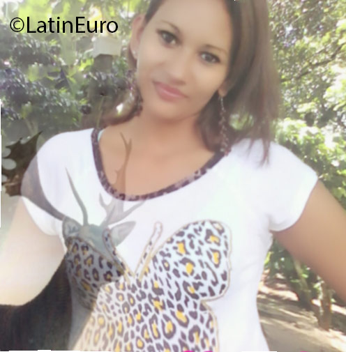 Date this voluptuous Honduras girl Iza from Tegucigalpa HN2083