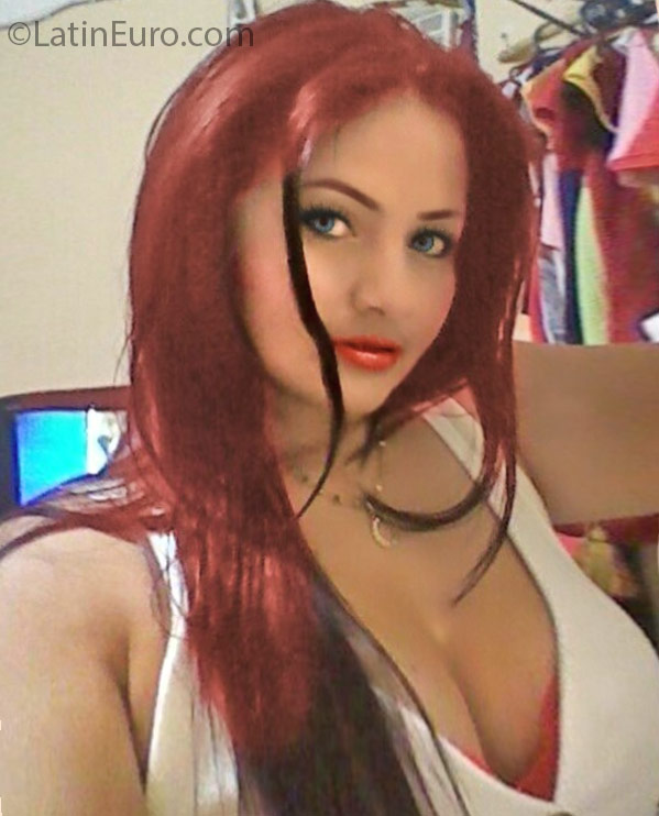 Date this gorgeous Colombia girl Caterin from Cartagena CO18789