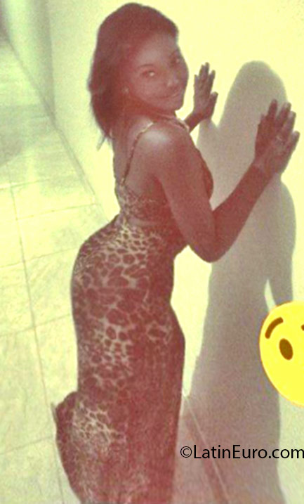 Date this beautiful Dominican Republic girl Camila from Santo Domingo DO25333
