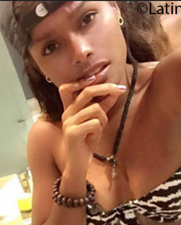Date this pretty Dominican Republic girl Royalty from Santo Domingo DO25365