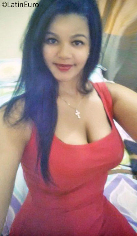 Date this fun Dominican Republic girl Laura from Santiago DO25370