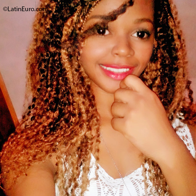 Date this georgeous Honduras girl Kimberly from El progreso HN2105