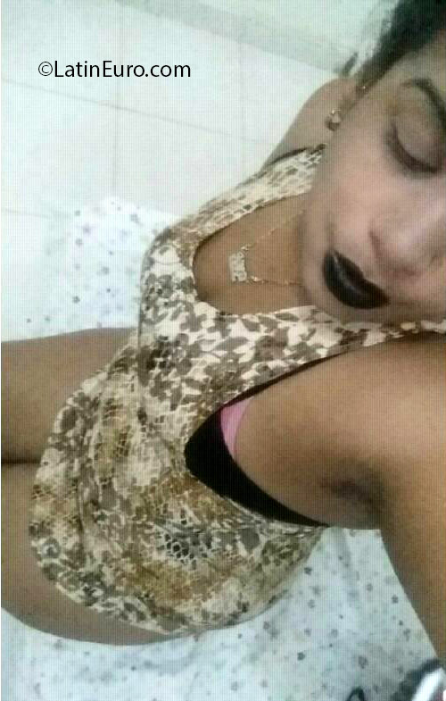 Date this passionate Dominican Republic girl Pamela from Santiago DO25443