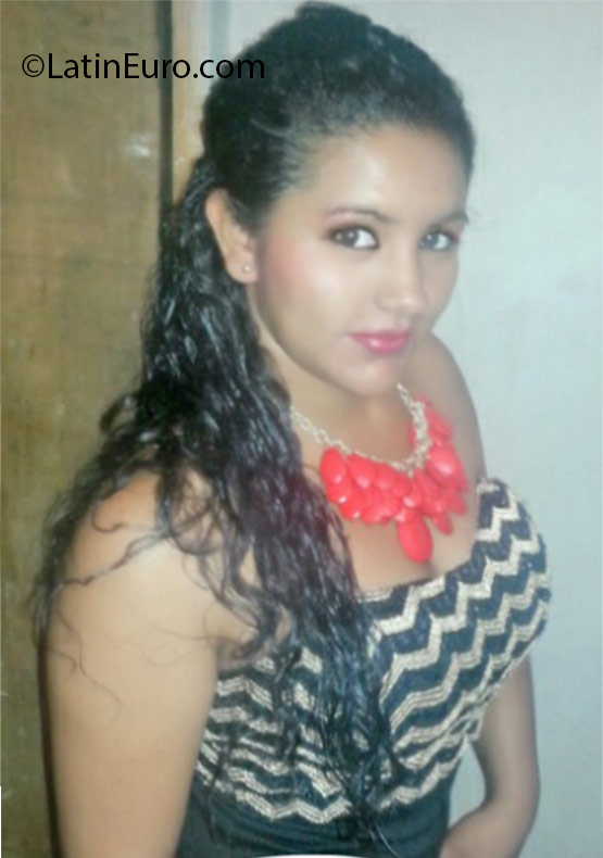 Date this stunning Honduras girl Lilian from Tegucigalpa HN2123