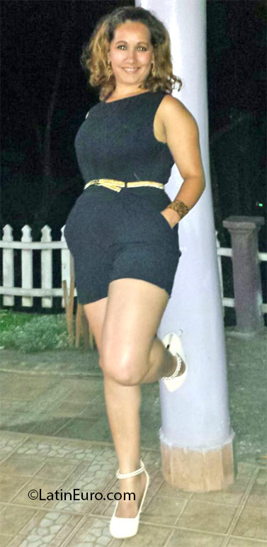 Date this sultry Honduras girl Rosie from Taulabe HN2126