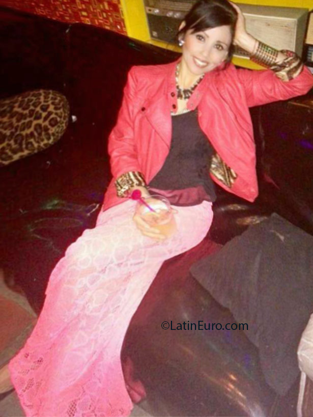 Date this hard body Colombia girl Claudia from Envigado CO18853