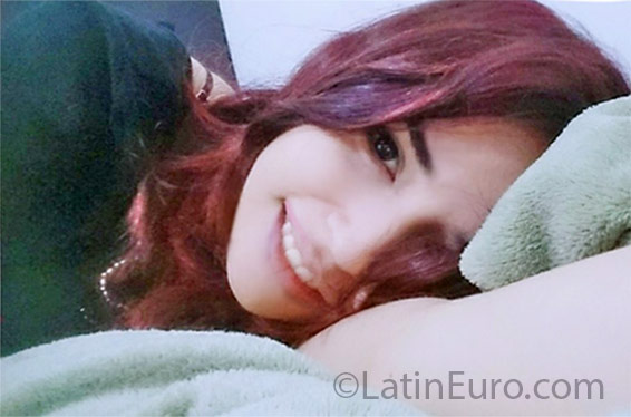 Date this gorgeous Colombia girl Andrea from Bucaramanga CO18870