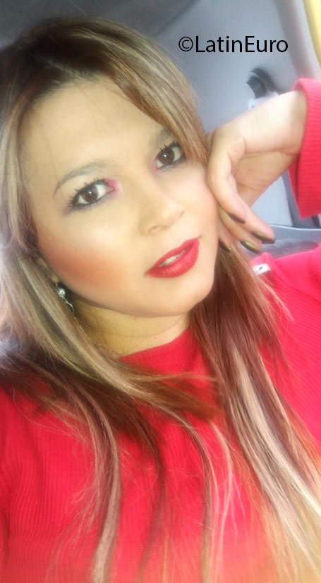 Date this stunning Colombia girl ALEJANDRA from Bogota CO18874