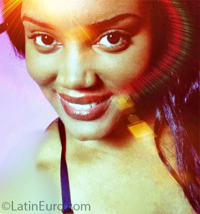 Date this delightful Jamaica girl Thea from Kingston JM2306