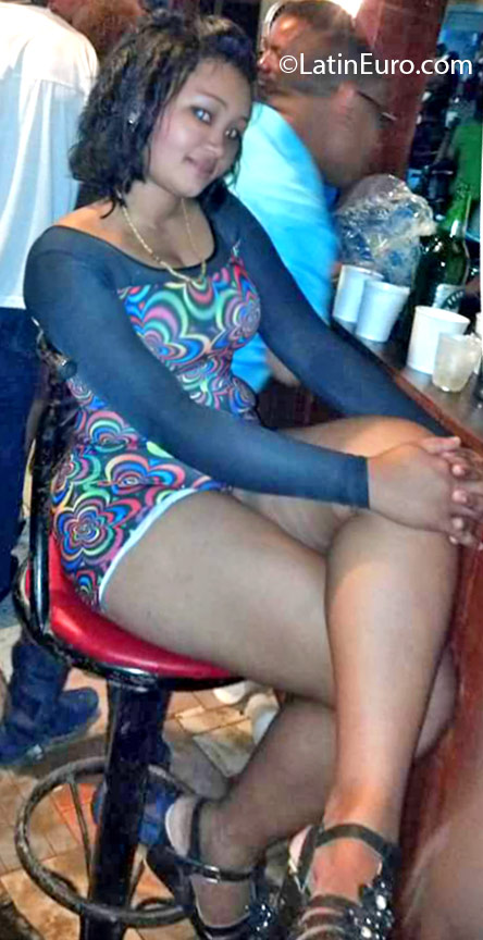 Date this charming Dominican Republic girl Stefanie from Santo Domingo DO25629