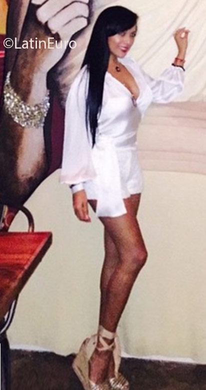 Date this foxy Colombia girl Sandra from Medellin CO18933