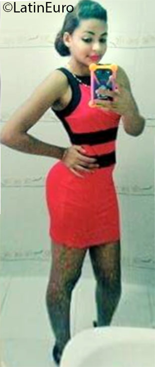 Date this beautiful Dominican Republic girl Derlin from Puerto Plata DO25754
