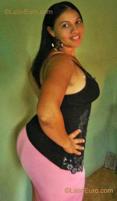 Date this hot Dominican Republic girl Andrea from Santiago DO25765