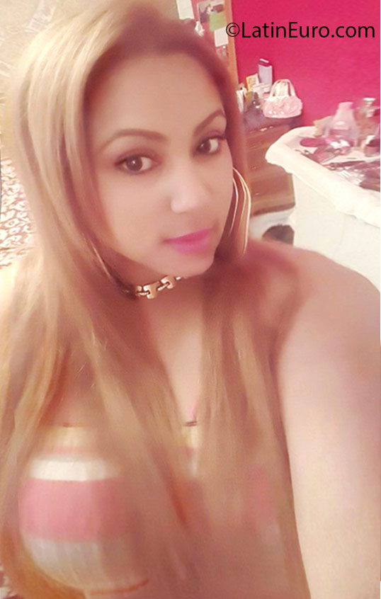 Date this passionate Spain girl Aracelis from Barcelona ES342