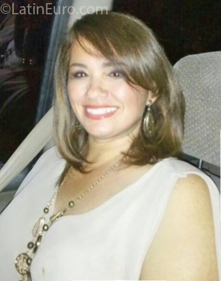 Date this tall Panama girl Clara from Panama City PA976