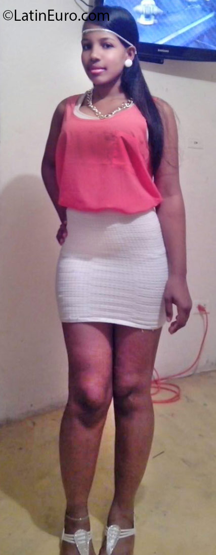 Date this cute Dominican Republic girl Yenelis from Santo Domingo DO25782