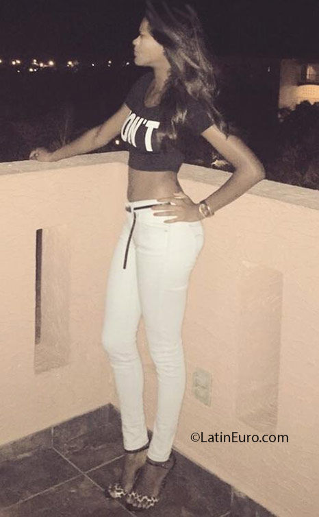 Date this athletic Honduras girl Bianca from Tegucigalpa HN2187