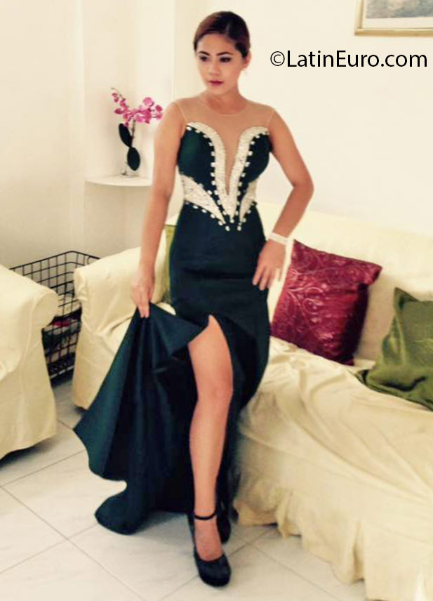 Date this nice looking Philippines girl Juvelyn from Davao City PH900