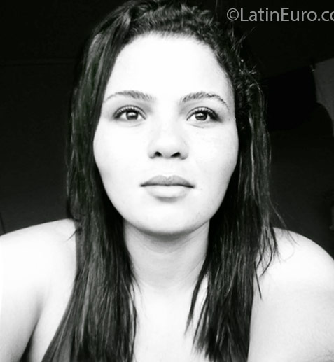 Date this stunning Brazil girl Rafaely from Natal BR9667