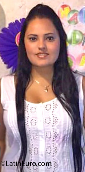 Date this happy Colombia girl Linda from Bogota CO18983