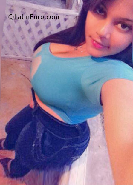 Date this exotic Dominican Republic girl Yokeira from Santiago DO25890
