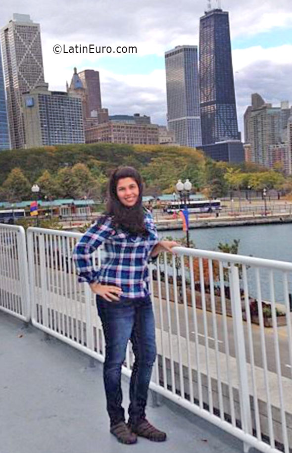 Date this georgeous Venezuela girl Mariale from Caracas VE666