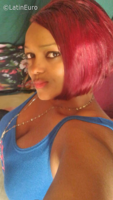 Date this foxy Dominican Republic girl Sonia from Santo Domingo DO25898