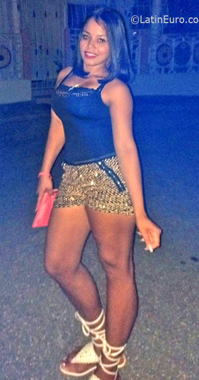 Date this fun Dominican Republic girl Madelyn from Santo Domingo DO25903