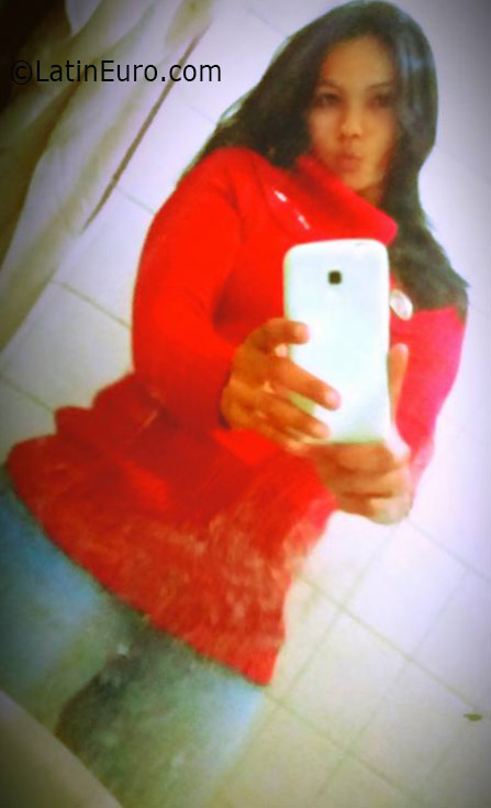 Date this foxy Brazil girl Juliana from Ollinda BR9679