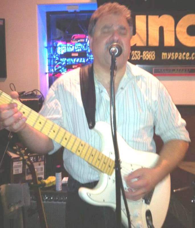 Date this nice looking United States man John from Philadelphia US17406