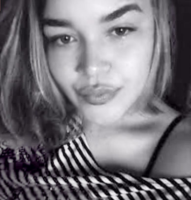 Date this lovely Brazil girl Vanessa from São Paulo BR9685