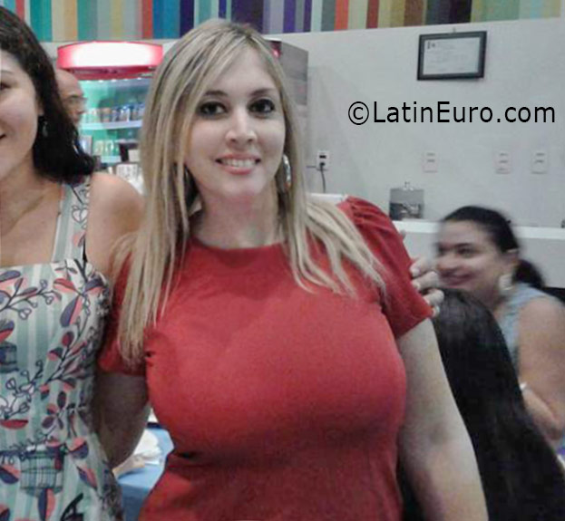 Date this exotic Brazil girl Flavia from Manaus BR9690