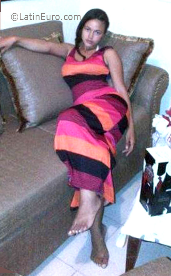 Date this cute Dominican Republic girl Jeniffer from La Vega DO26009