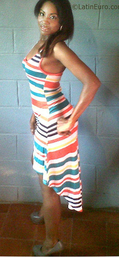 Date this stunning Honduras girl Tanya from Tegucigalpa HN2487