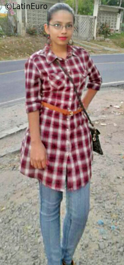 Date this cute Panama girl Gabriela from Panama City PA1007
