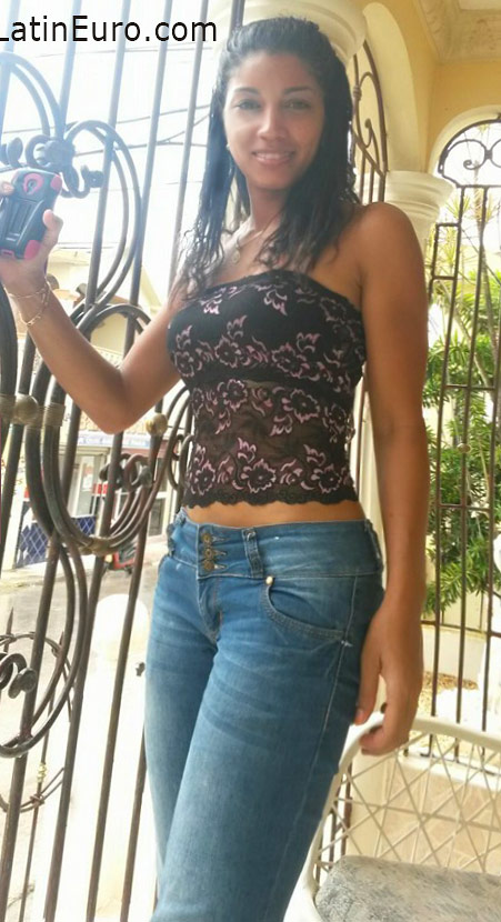 Date this hot Dominican Republic girl Angela from Higuey DO26038