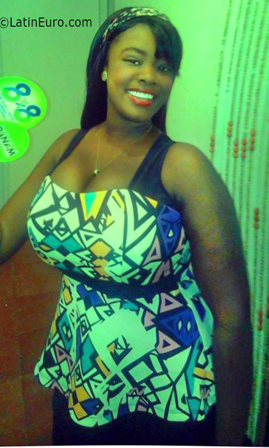 Date this athletic Dominican Republic girl Lourdie from Santiago DO26086