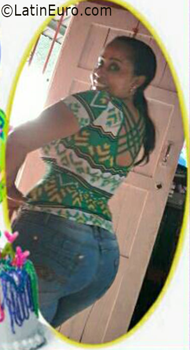 Date this charming Panama girl Santa from Panama City PA1013